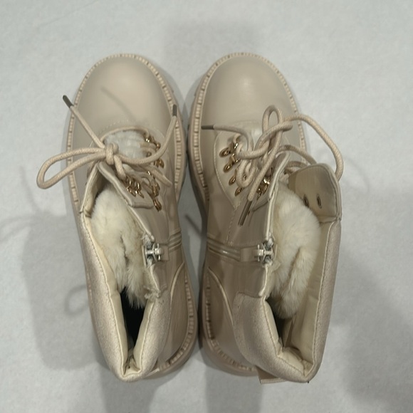 Dolls kill MORNING faux fur RENEGADES COMBAT BOOTS size 11 cream beige NWOB - Picture 7 of 8